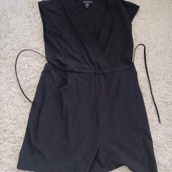 Athleta Marlow Romper Black Size XS Sleeveless Wrap Front Pockets Stretch - Picture 8 of 8